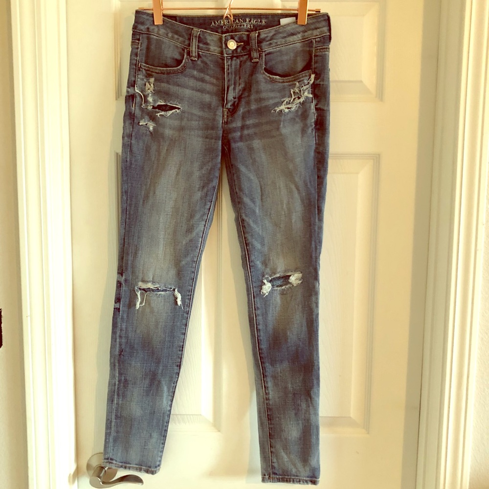 AE Skinny Destroyed Jegging